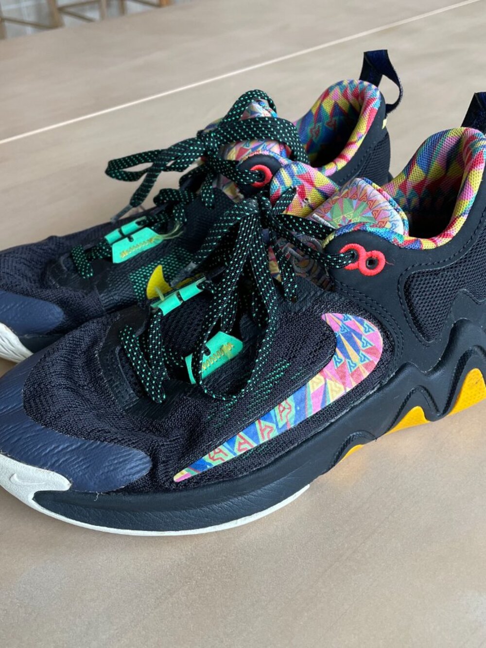 Entire Closet $5! Nike Kids' Giannis Immortality 2 Kaleidoscope Basketball Shoes - Picture 2 of 10